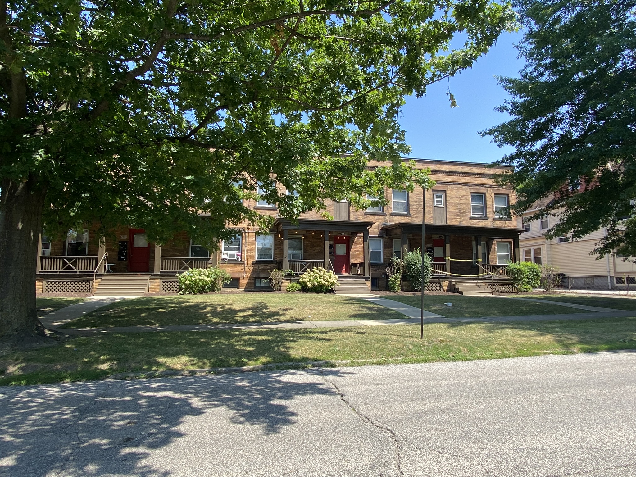 1355 W 116